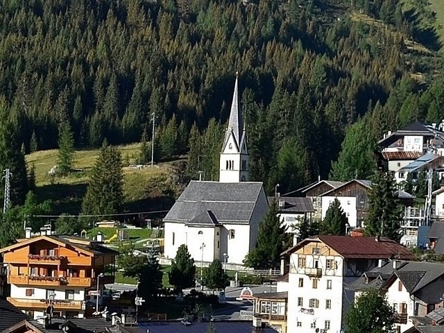 Chiesa dei Santi Pietro e Paolo Apostoli-Arabba必去景点