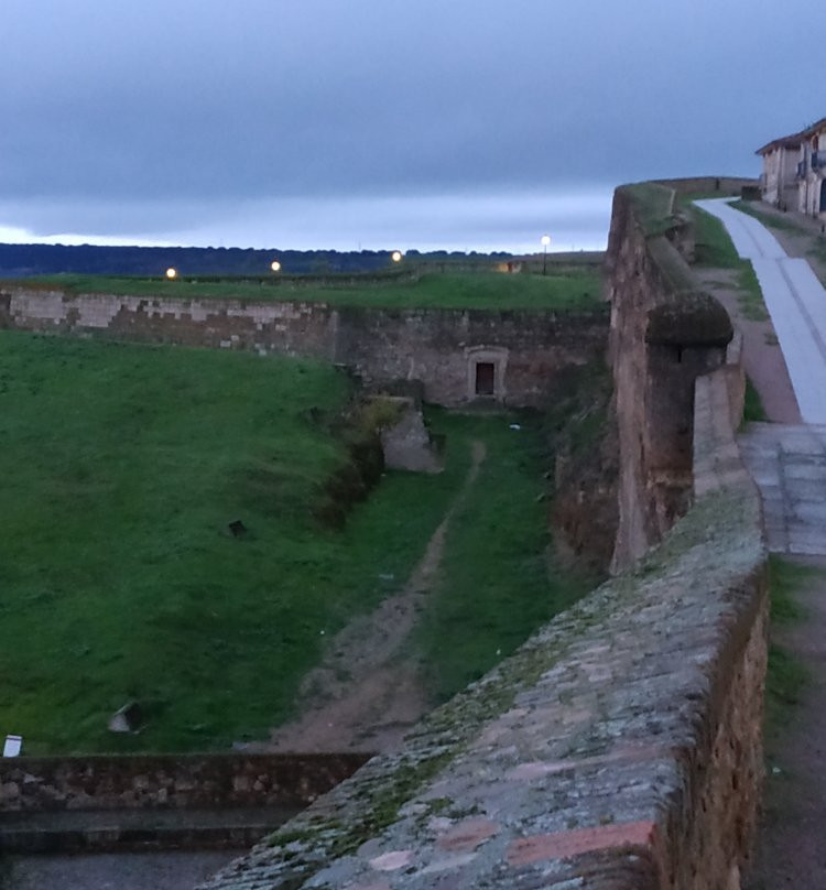 Fortificacion y Murallas-Ciudad Rodrigo必去景点