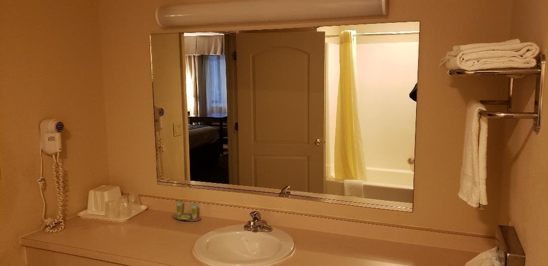 Economy Inn & Suites主图