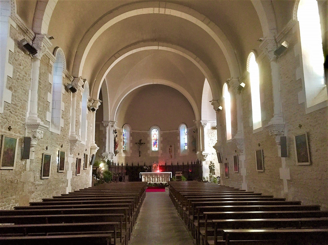 Eglise Saint Cybard-Latille必去景点