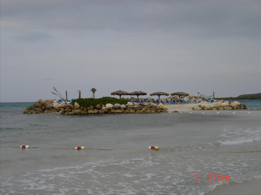 Burwood Beach-法尔茅斯必去景点