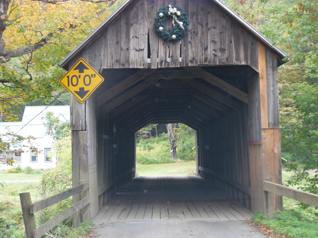 Howe Covered Bridge-Tunbridge必去景点