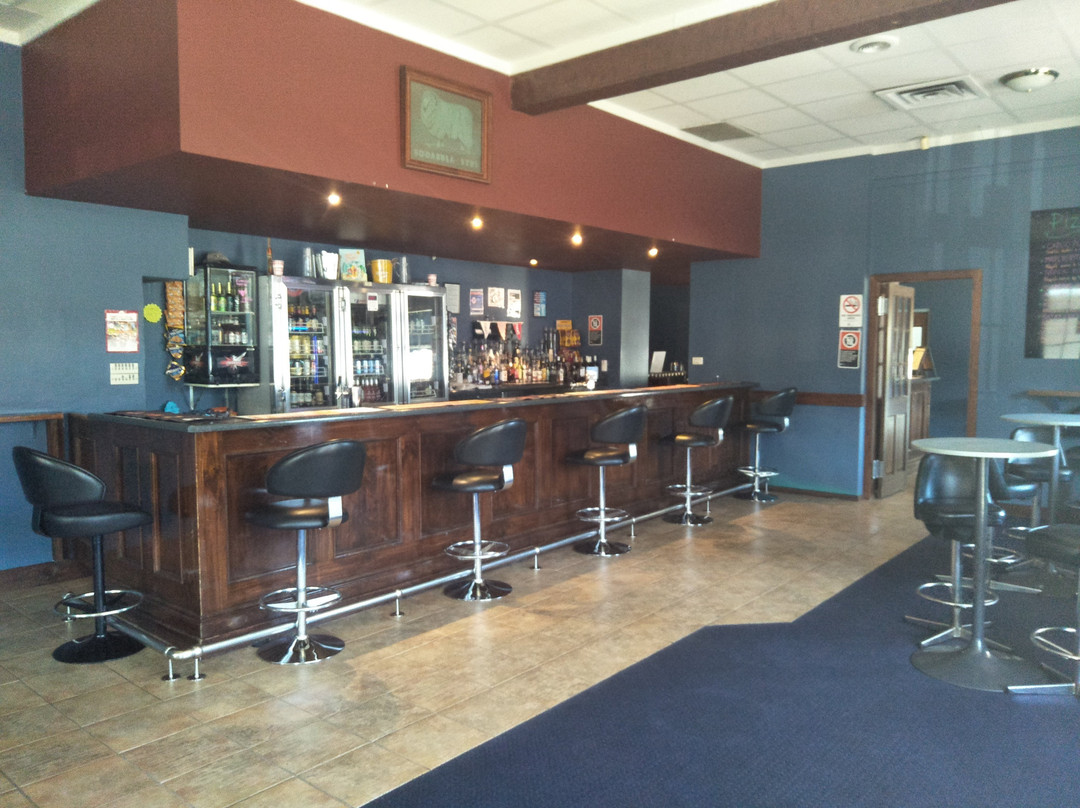 Coach House Hotel Motel主图