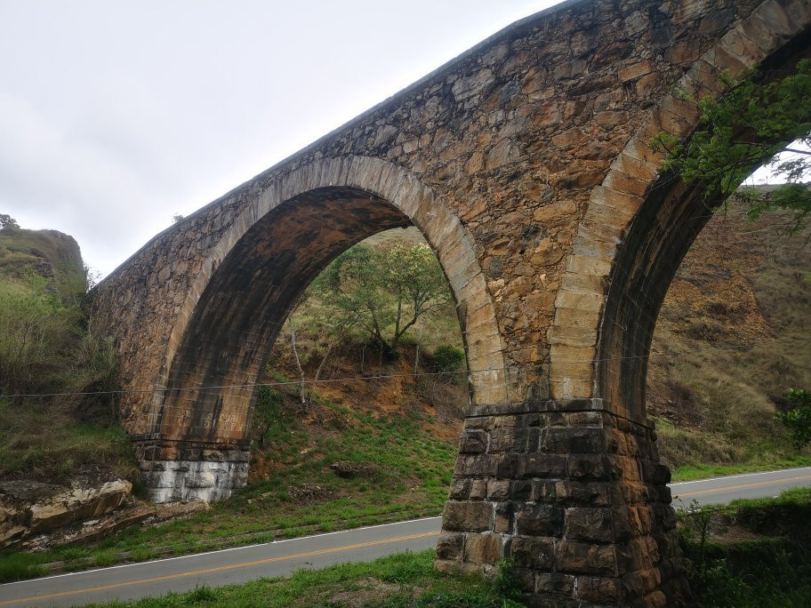Ponte dos Arcos景点图片