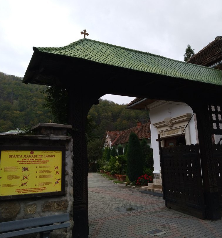 Lainici Monastery景点图片