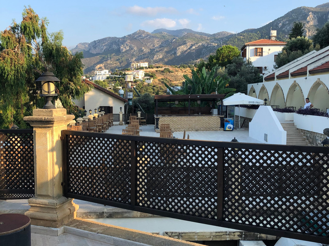 Bellapais Monastery Village Hotel主图