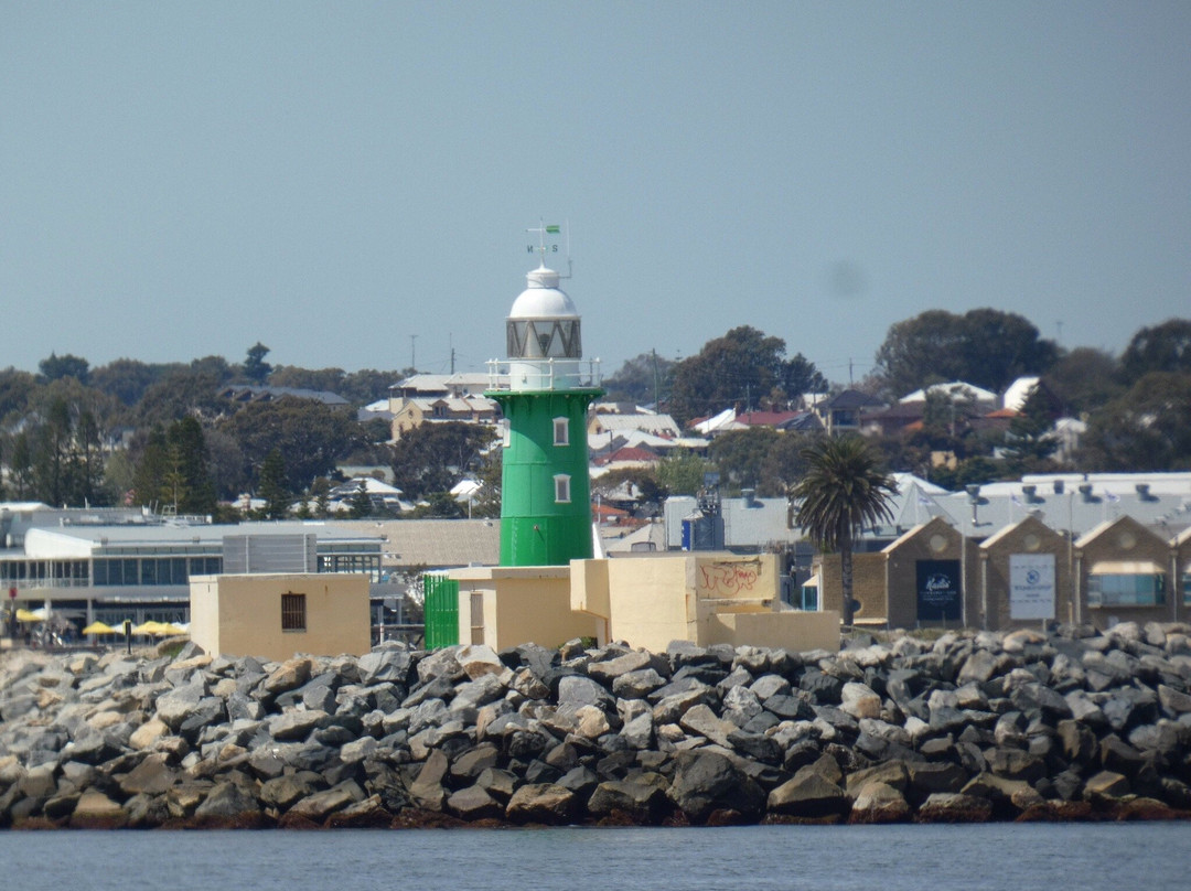 South Mole Lighthouse景点图片