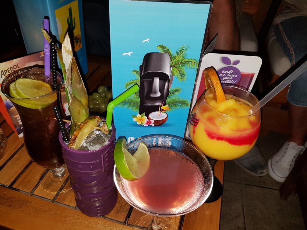 Cactus Beach Bar-帕诺尔莫斯必去景点