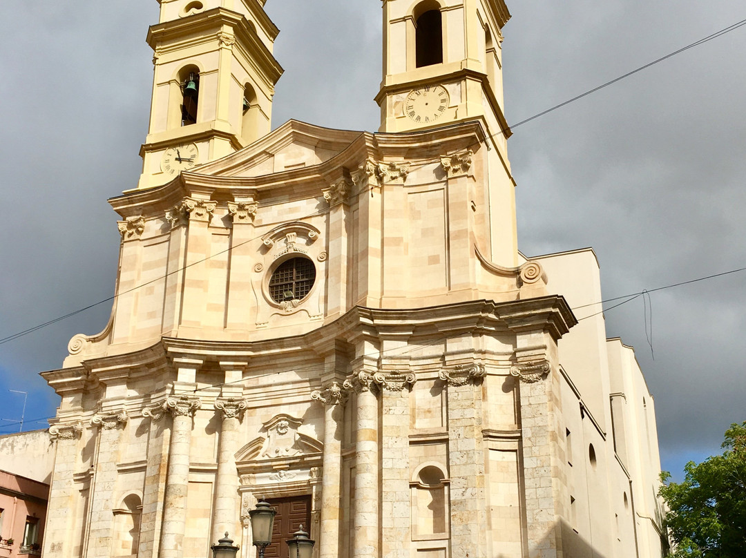 Parrocchia Collegiata Sant'Anna Cagliari-卡利亚里省必去景点