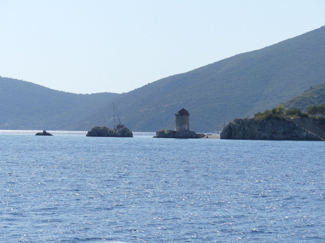 Agrapidia-Kalamos必去景点