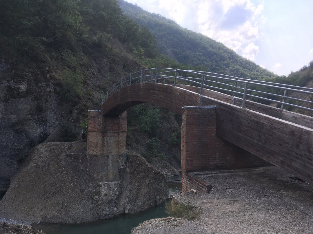 Monumento commemorativo della Battaglia di Pertuso景点图片