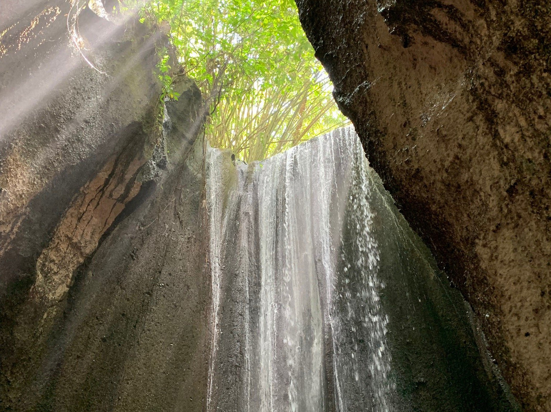 Tukad Cepung Waterfall景点图片
