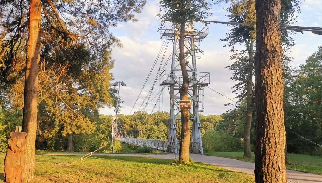 Suspension Bridge Over River Neman景点图片