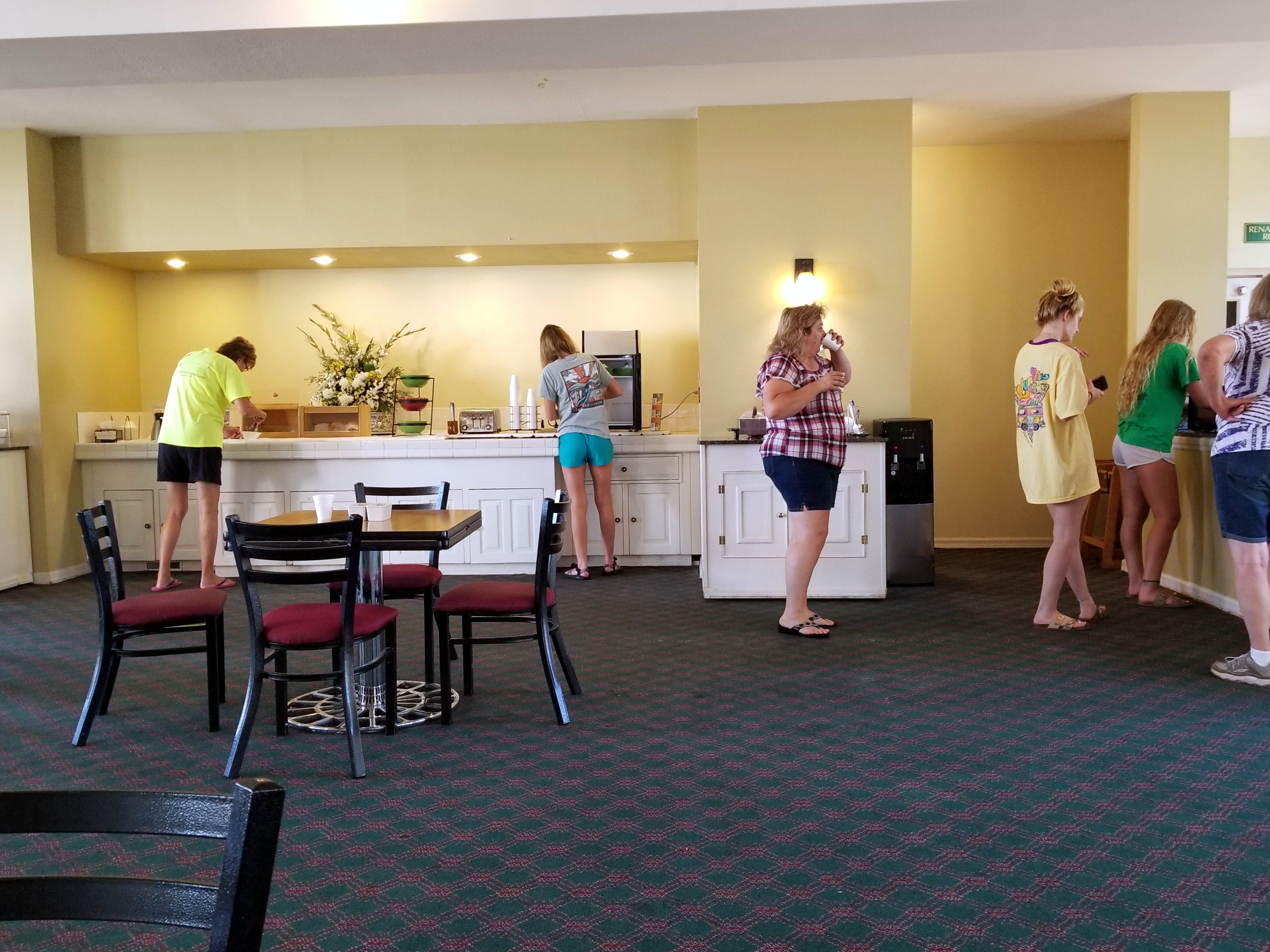 Days Inn and Suites by Wyndham Sikeston-餐饮