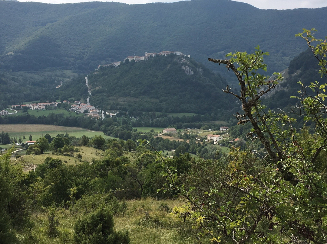 Sentiero F10 Ponte Forcone - Monte Marsicano-Opi必去景点