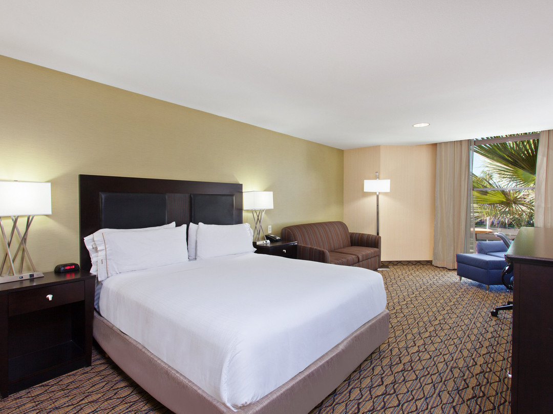 纽波特海滩智选假日酒店主图