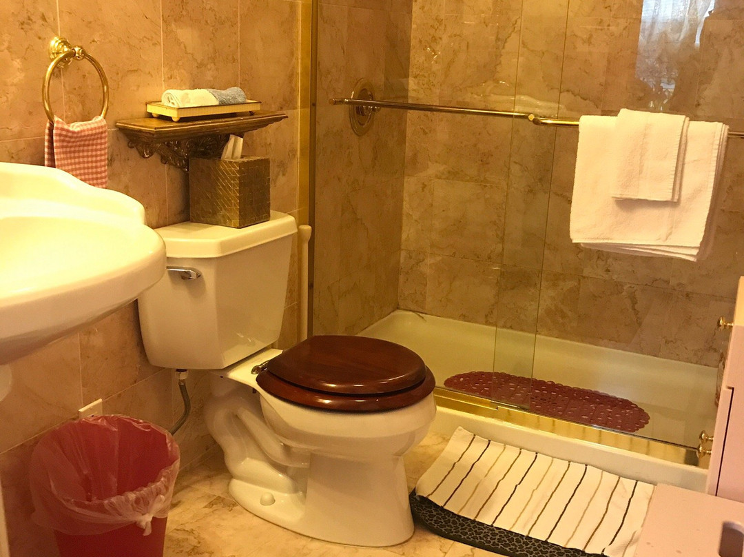 Beds On Clouds - Catskill Lodging主图