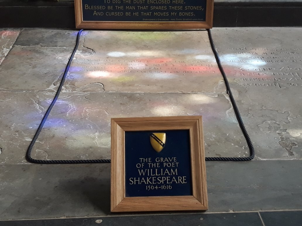 Shakespeare's Grave-埃文河畔斯特拉特福必去景点