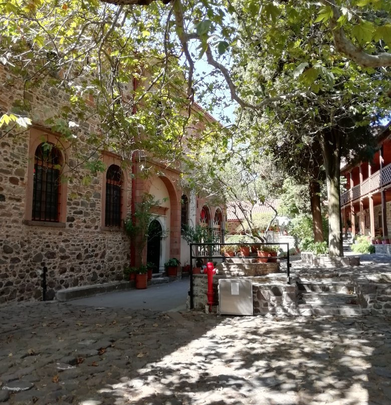Taxiarchis Church景点图片