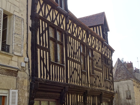 La maison de bois-Gallardon必去景点