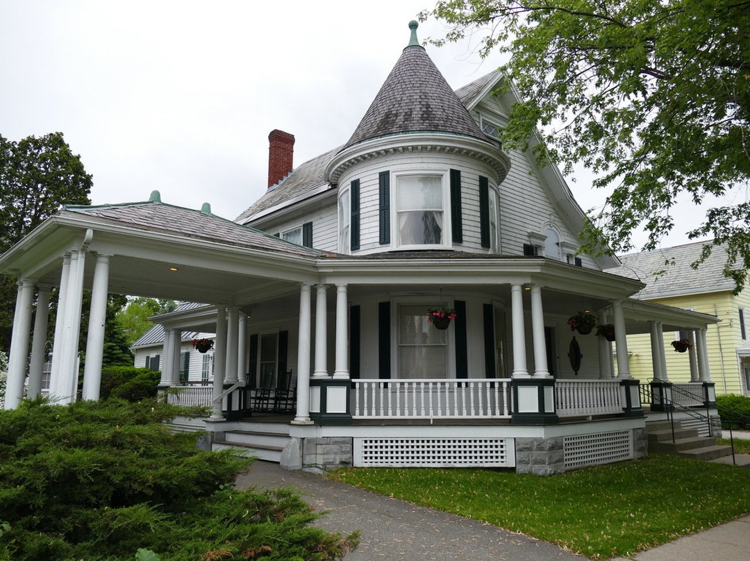 斯威夫特别墅酒店主图