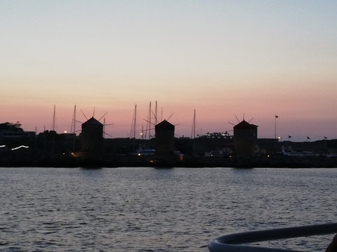 Orca Boat Company-罗德城必去景点