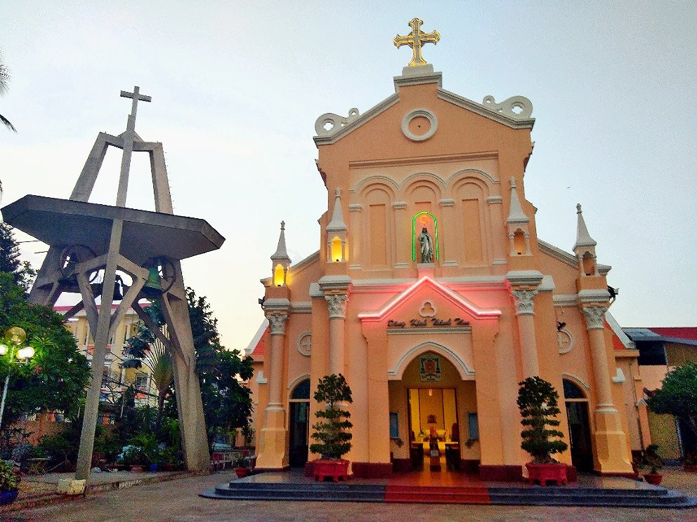 Nha tho Chinh Toa Can Tho-芹苴必去景点