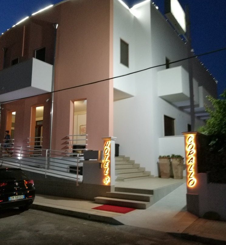 Hotel Corallo Torre Santa Sabina主图