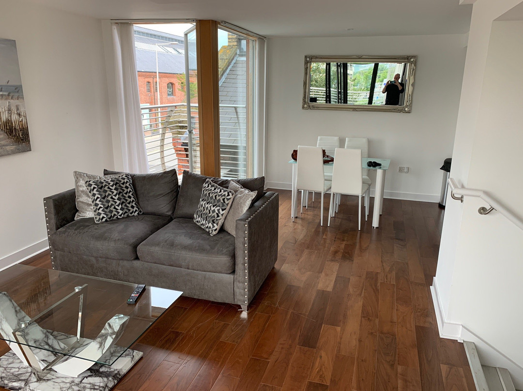 Ice House Apartments主图