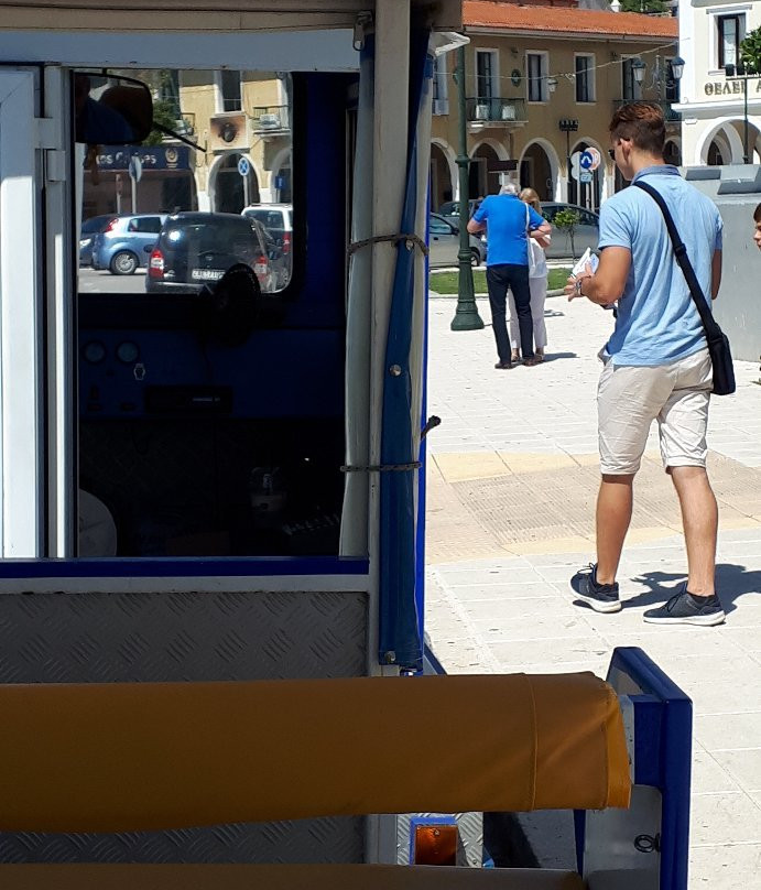 Tourist Train-扎金索斯镇必去景点