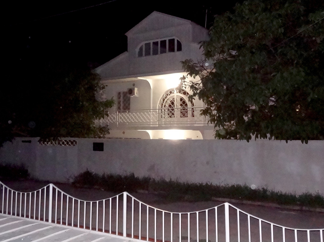 Country House Mughni