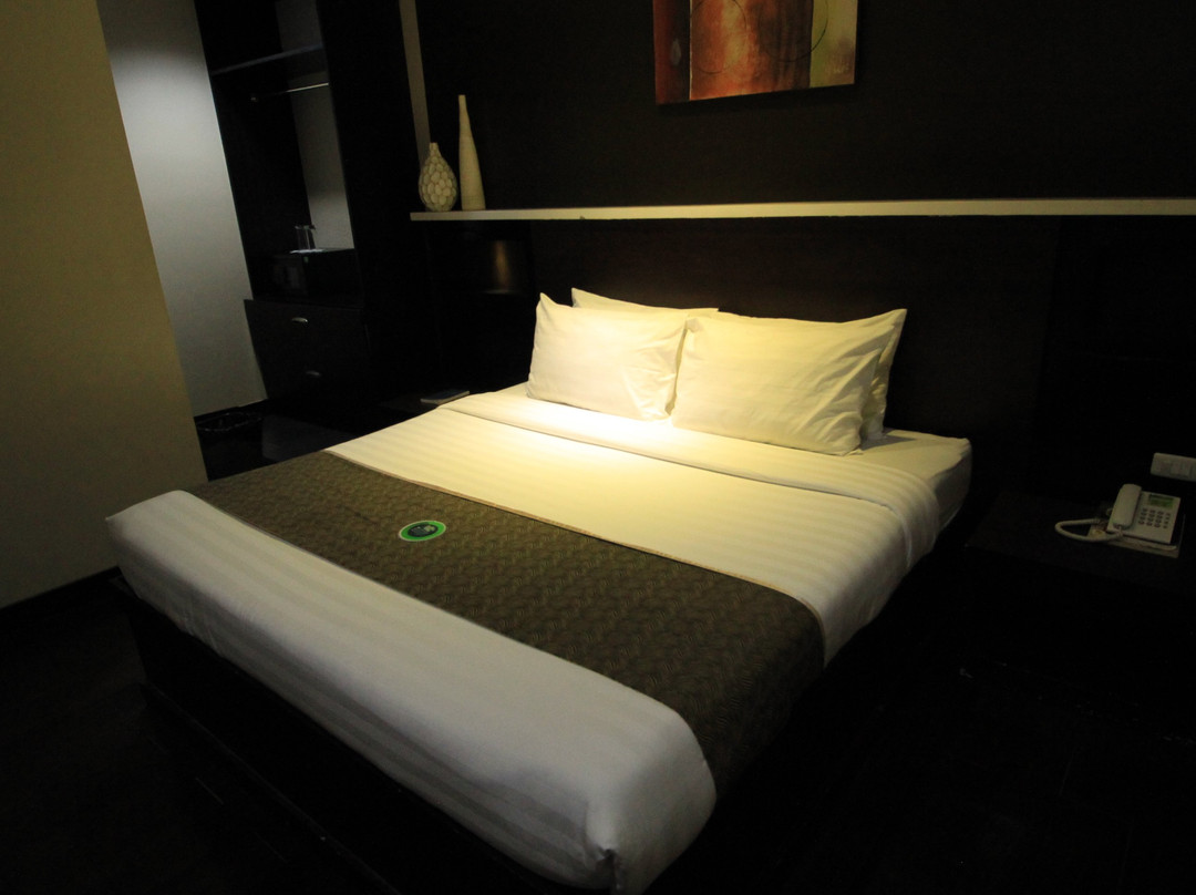 绿窗多米特尔酒店主图