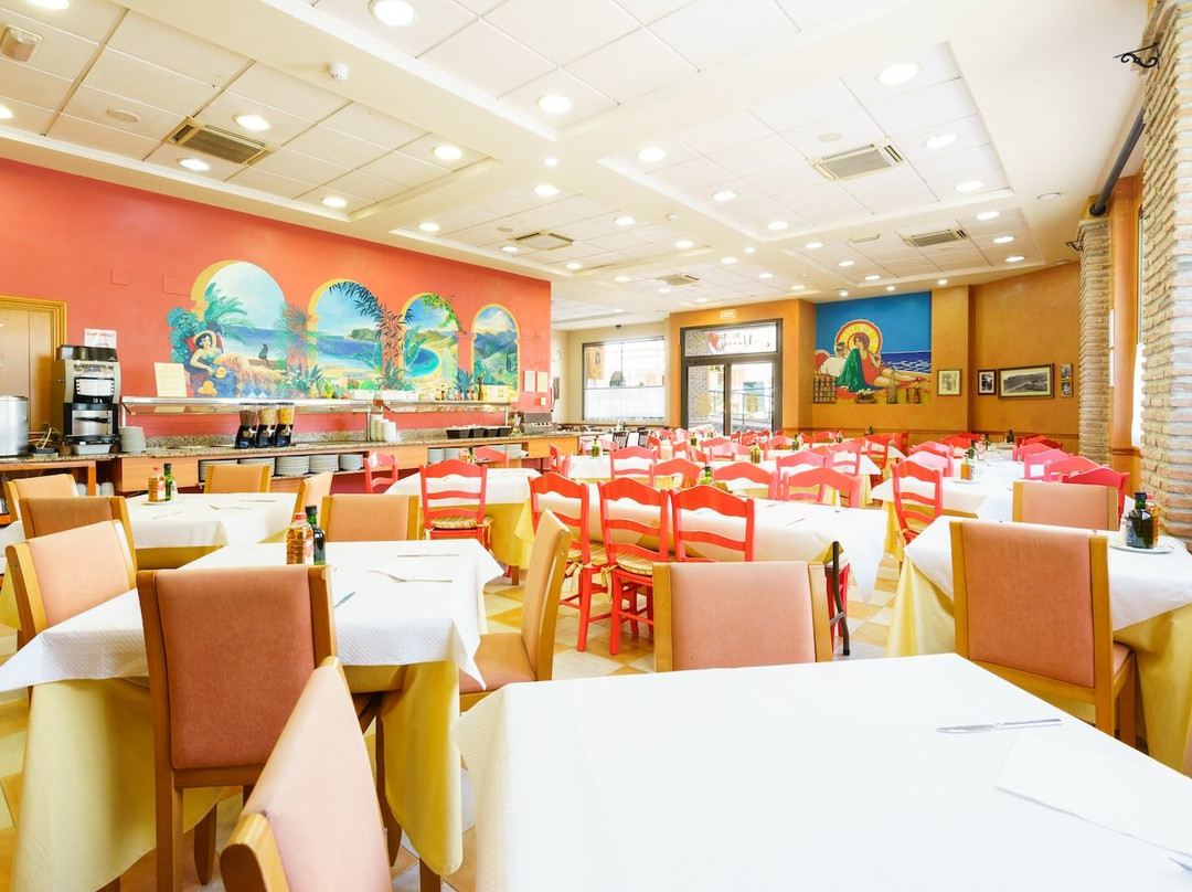 阿尔米哈拉酒店主图