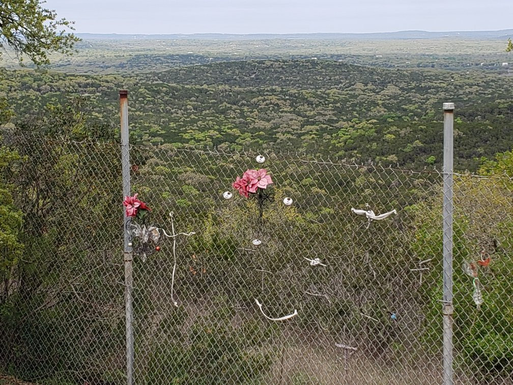 Devil's Backbone Scenic Drive-Wimberley必去景点