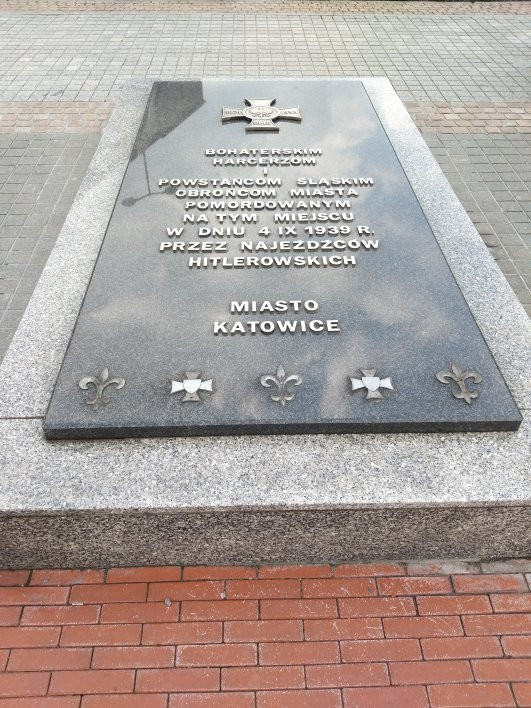 Monument to the Scouts of September-卡托维兹必去景点