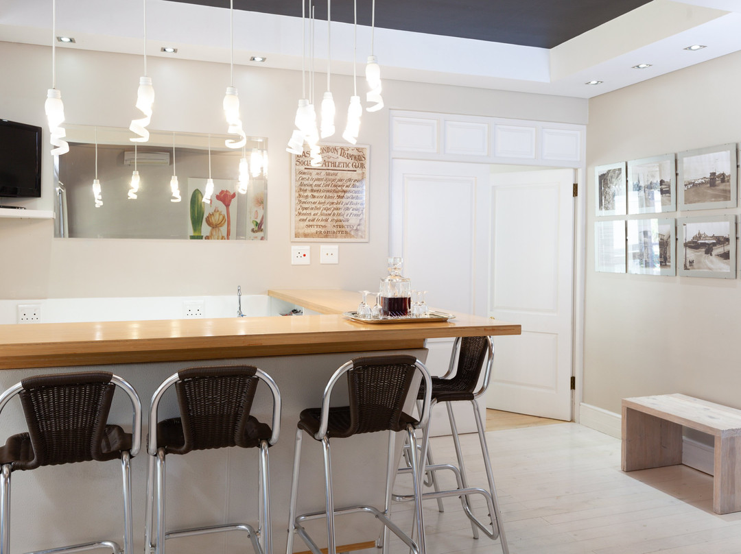 魁瑞湖旅馆主图