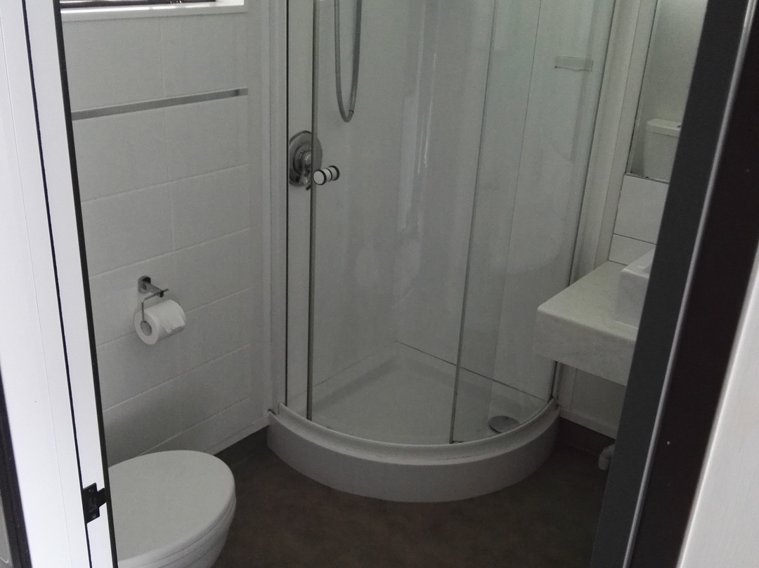 83 By The Sea Petone主图