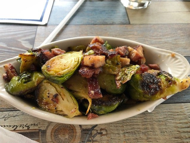 19 Degrees North Seafood and Grill