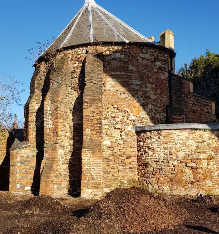 St. Botolph's Priory景点图片