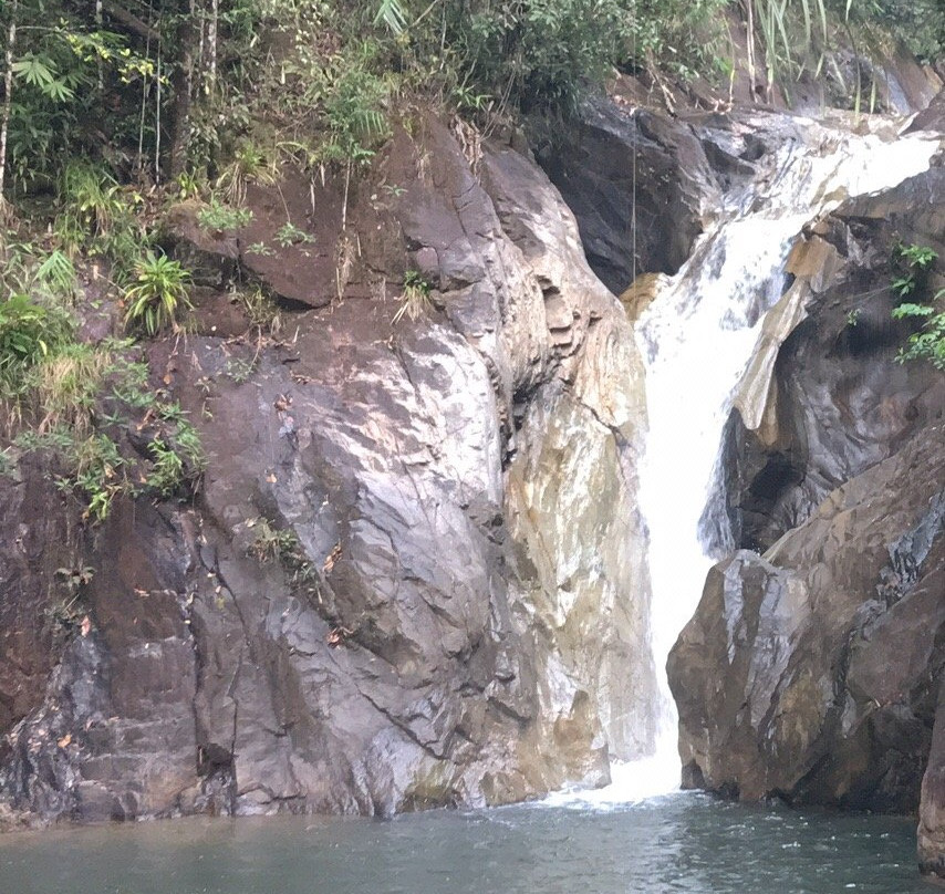 Ton Pariwat Waterfall-攀牙必去景点
