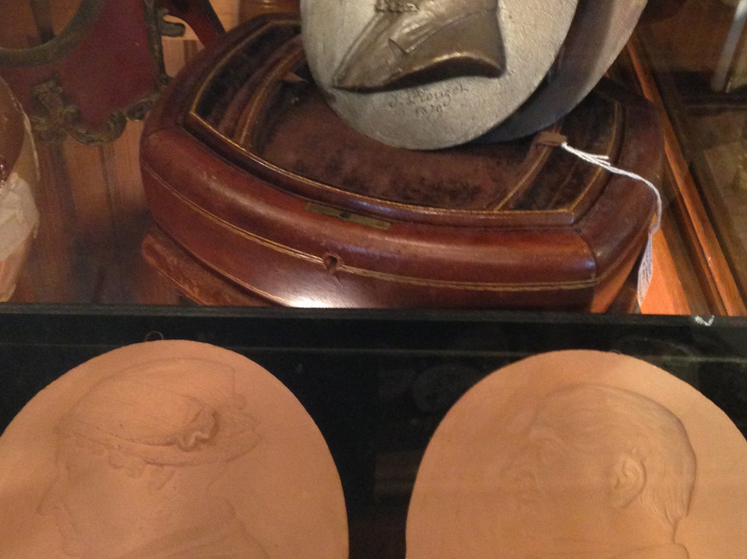 Antiques on Main LLC-帕戈萨斯普林斯必去景点