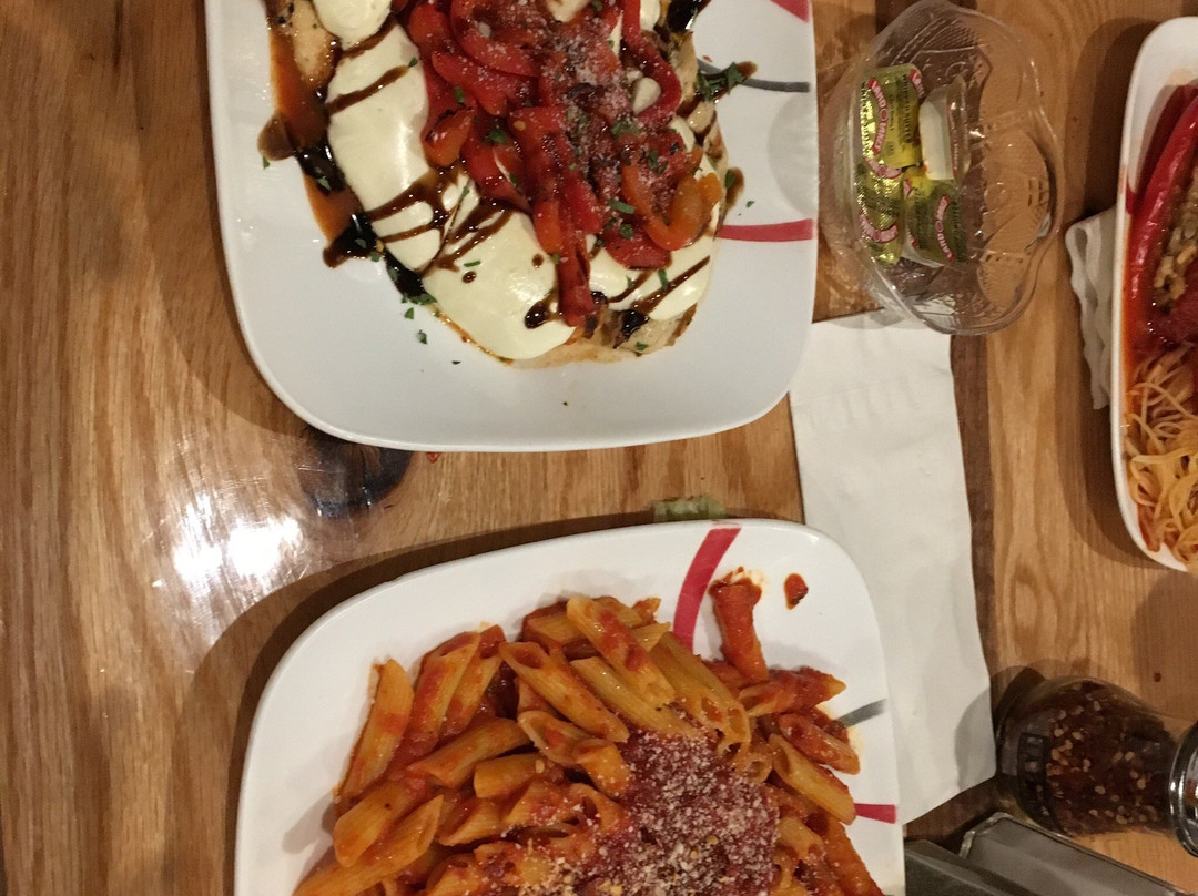Clarksburg餐馆和美食-Vesuvio's Pizzeria & Family Restaurant