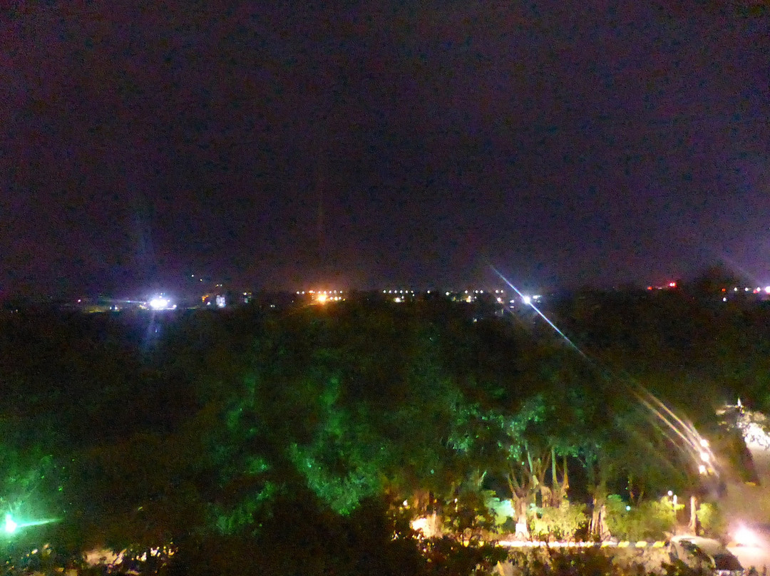 东方万豪酒店主图