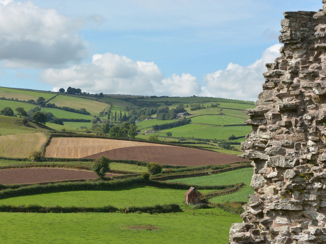 Clun Castle景点图片