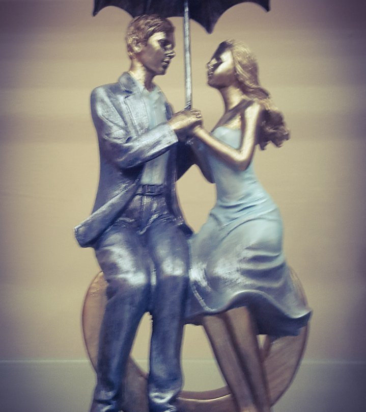 Downtown Gifts And More-加兰古特必去景点