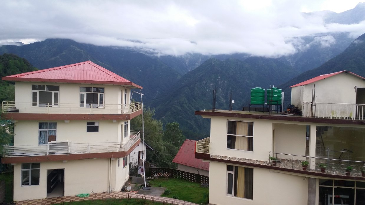 Naddi Mountain Clouds-官方
