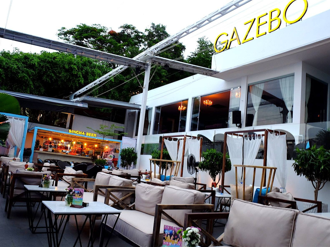 Thừa Đức旅游景点-Gazebo Beach Front Lounge & Cafe
