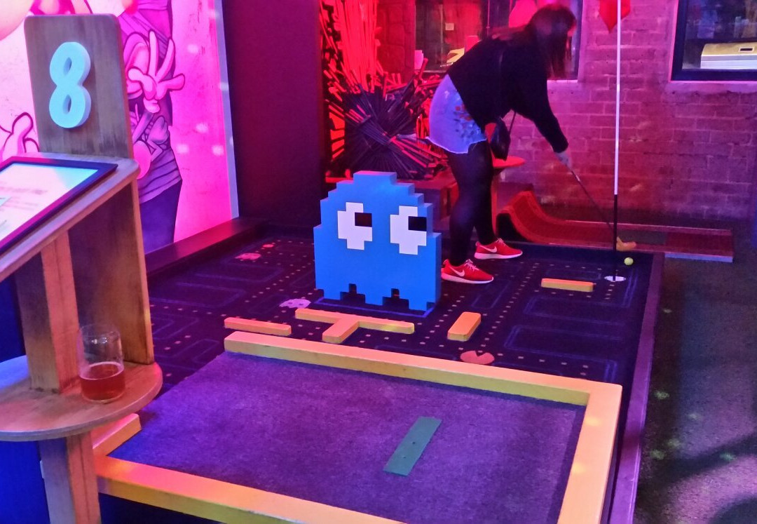 Holey Moley Golf Club Newtown-新镇必去景点