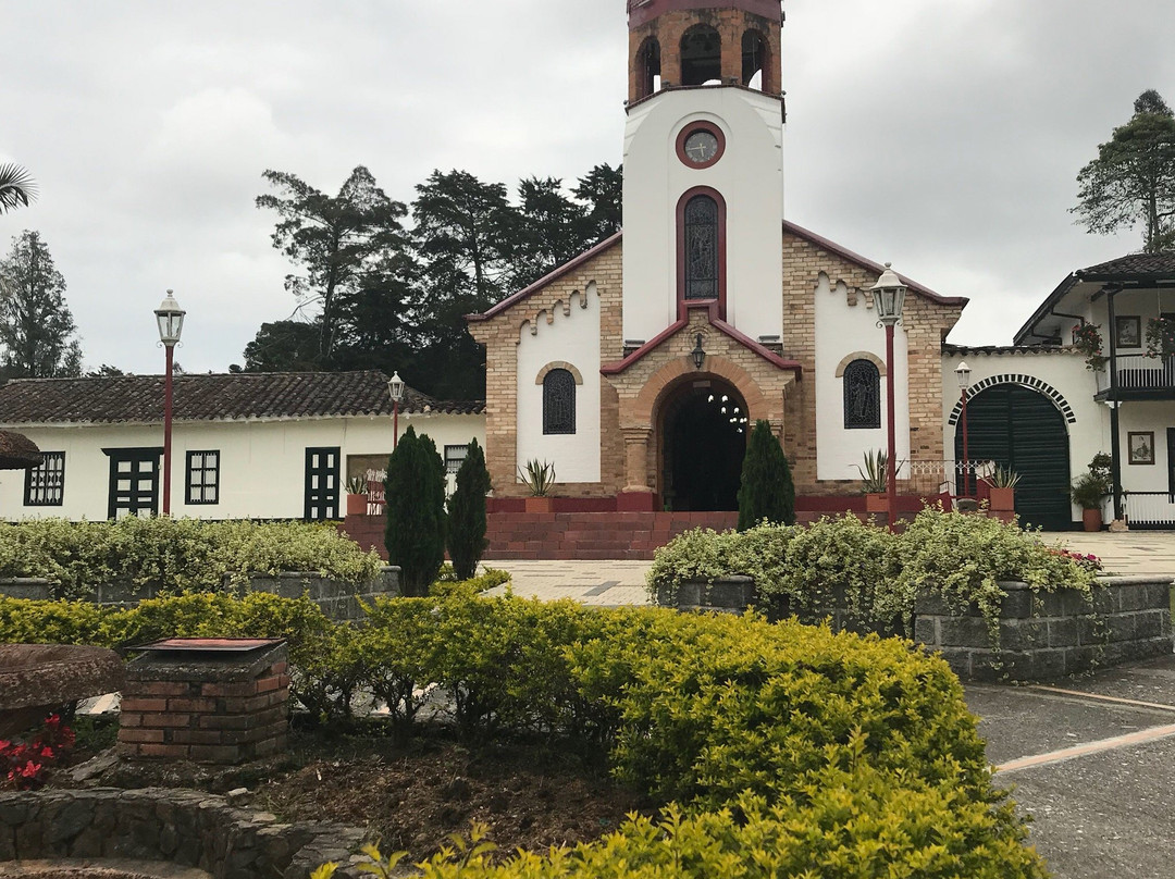 Iglesia de Nuestra Senora de Chiquinquira景点图片