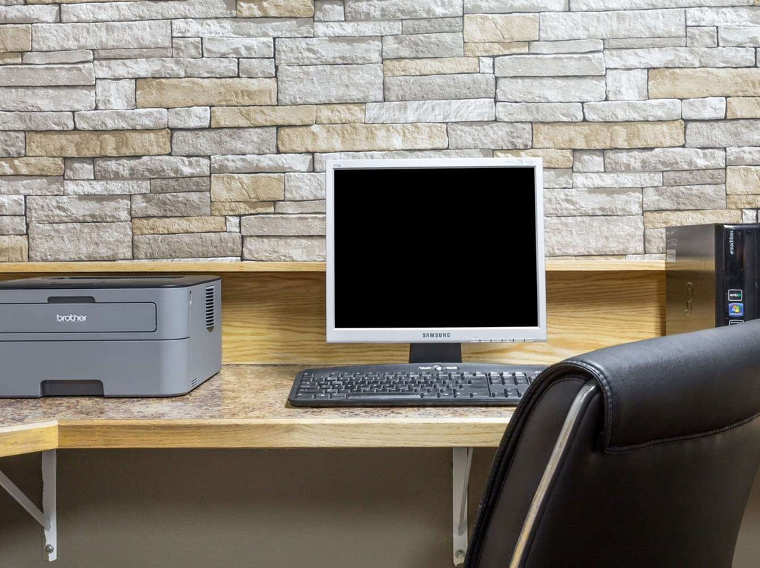 Super 8 by Wyndham Logan主图